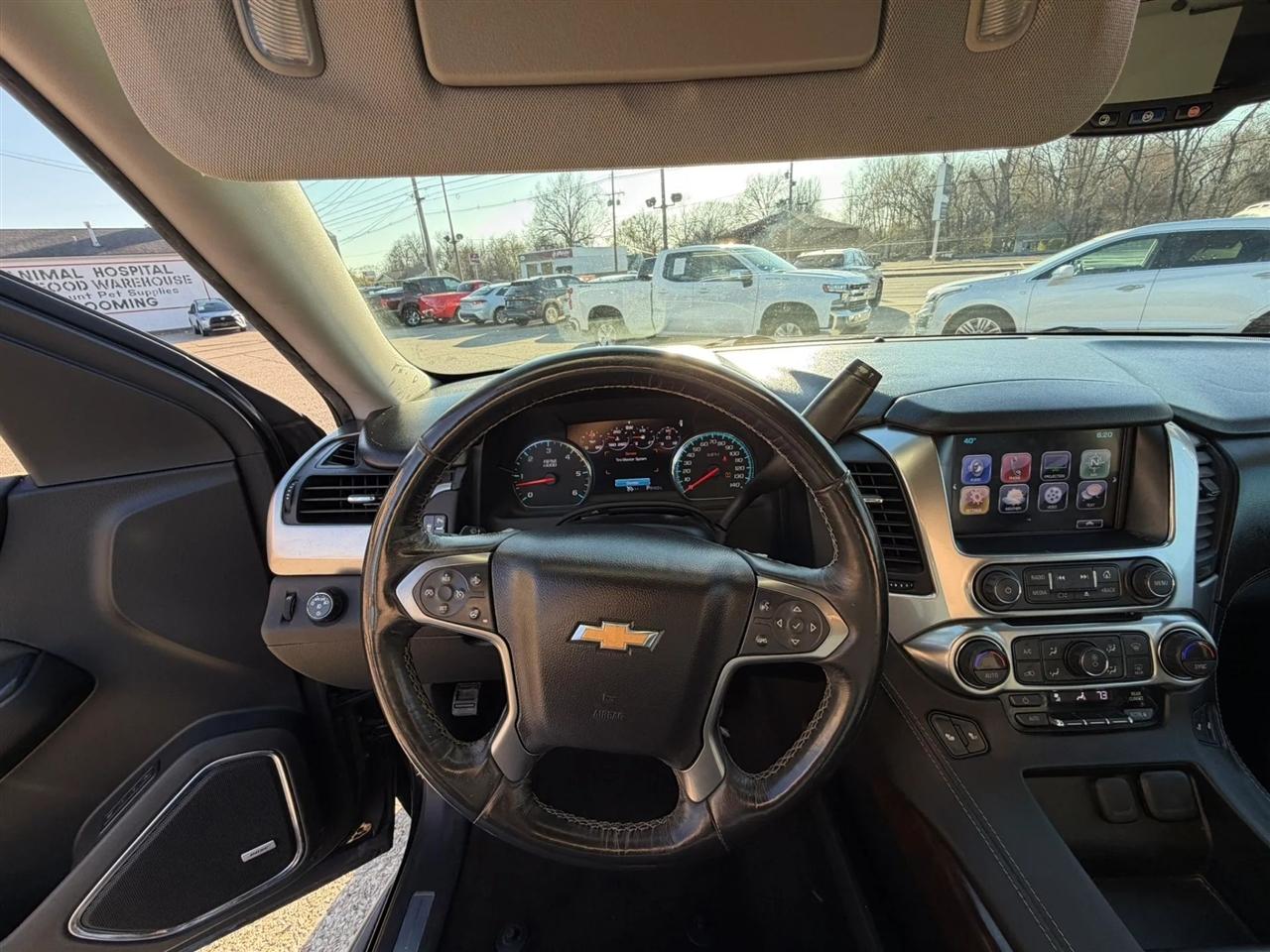 Chevrolet Suburban LT 2017