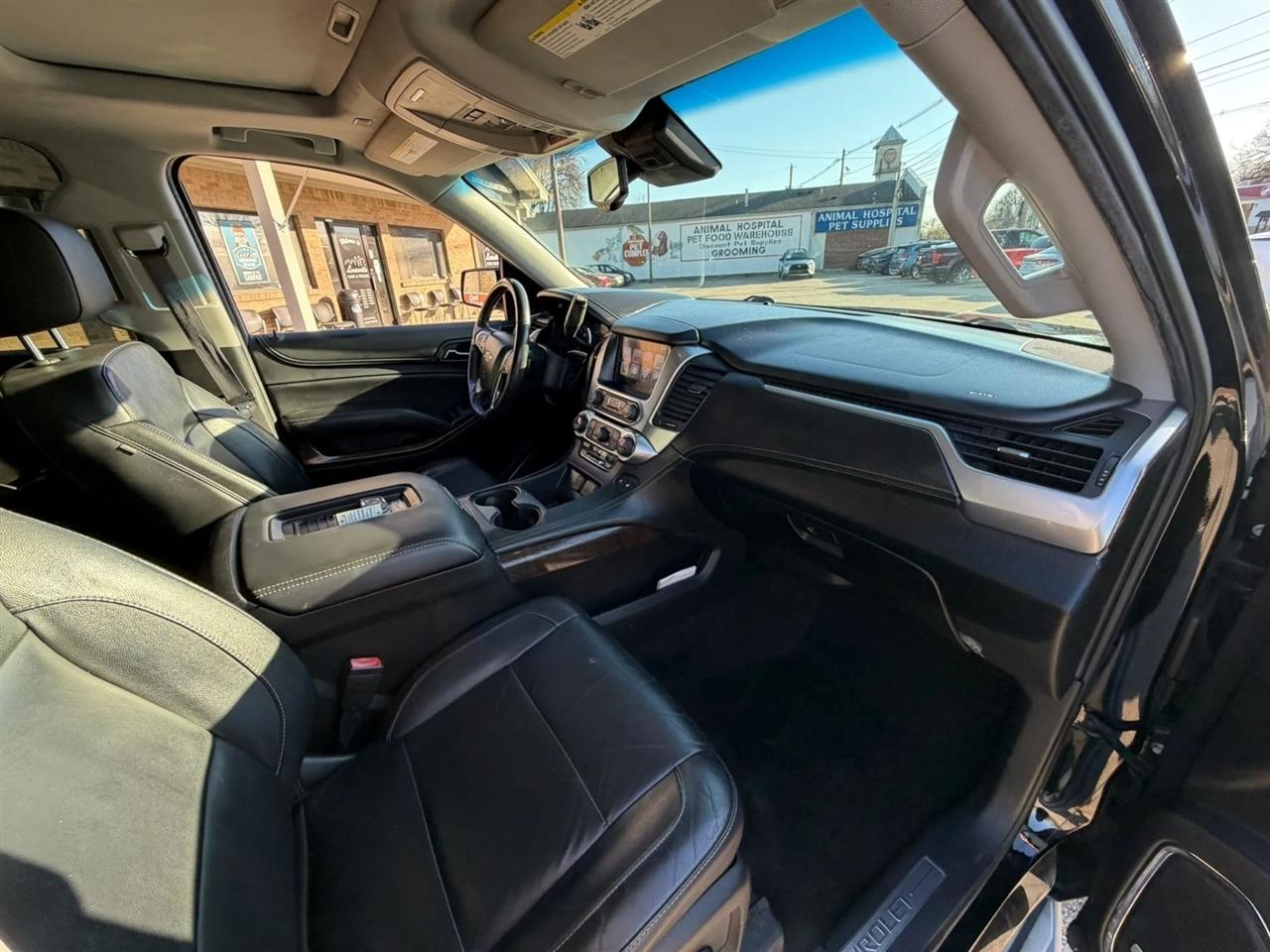 Chevrolet Suburban LT 2017