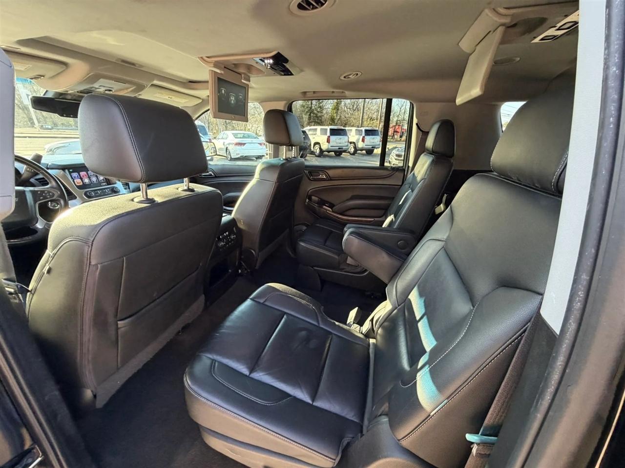 Chevrolet Suburban LT 2017