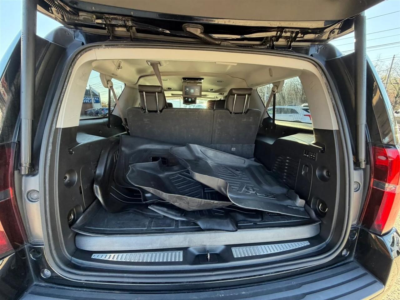 Chevrolet Suburban LT 2017