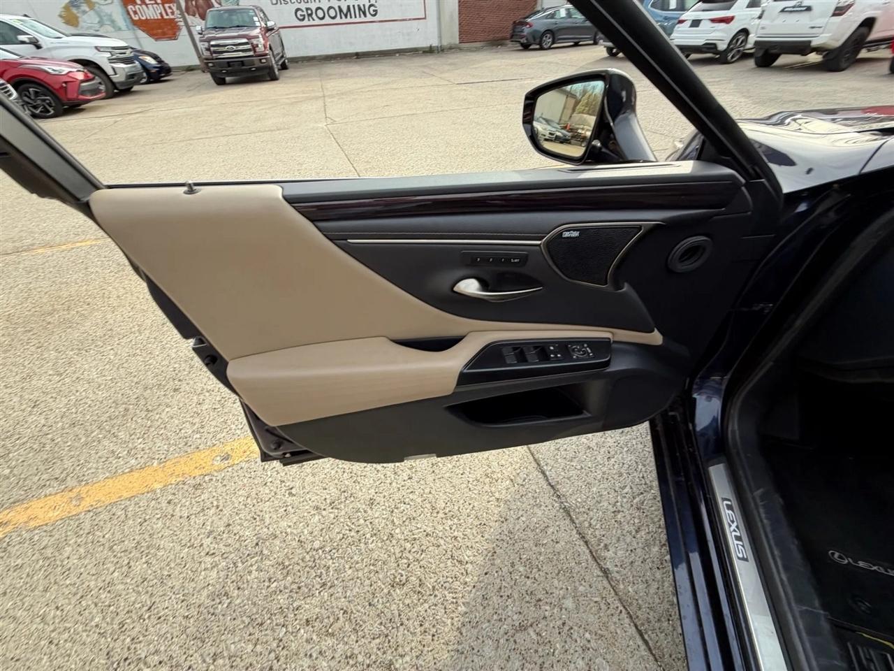 Lexus ES ES 350 Luxury FWD 2020