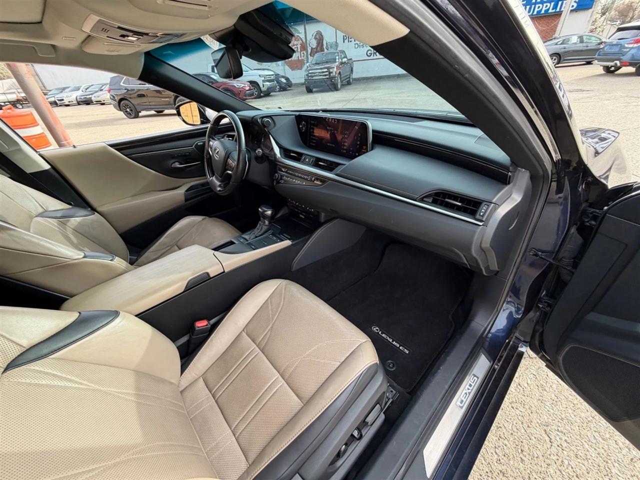 Lexus ES ES 350 Luxury FWD 2020