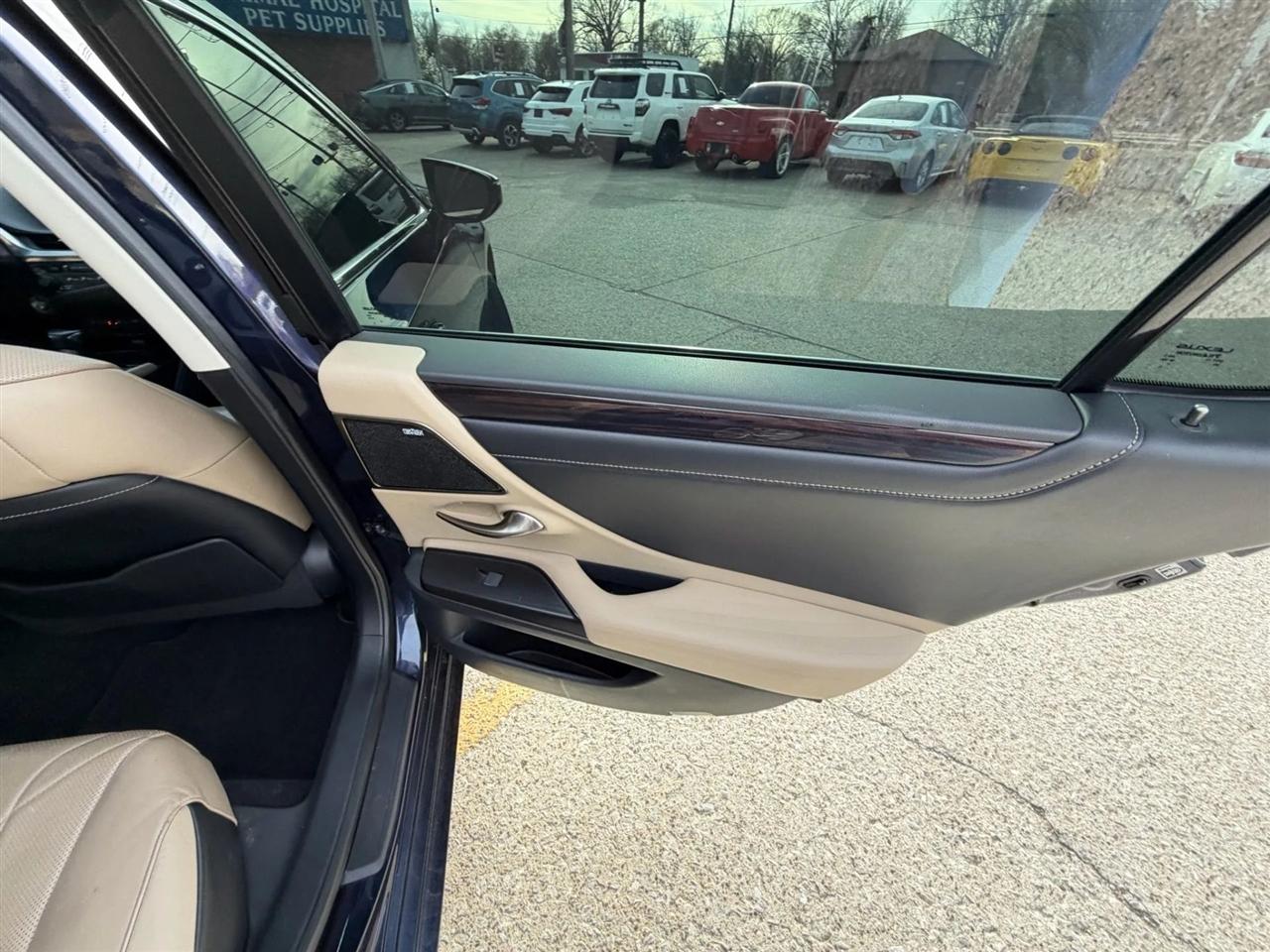 Lexus ES ES 350 Luxury FWD 2020