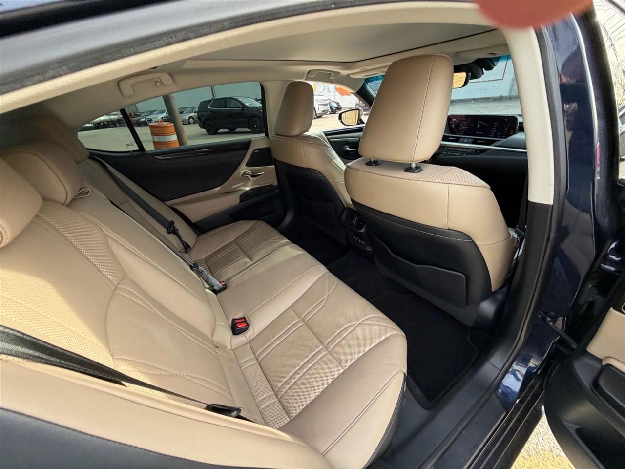 Lexus ES ES 350 Luxury FWD 2020