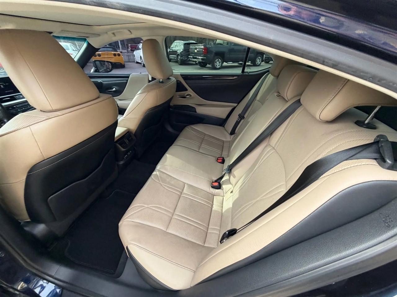 Lexus ES ES 350 Luxury FWD 2020