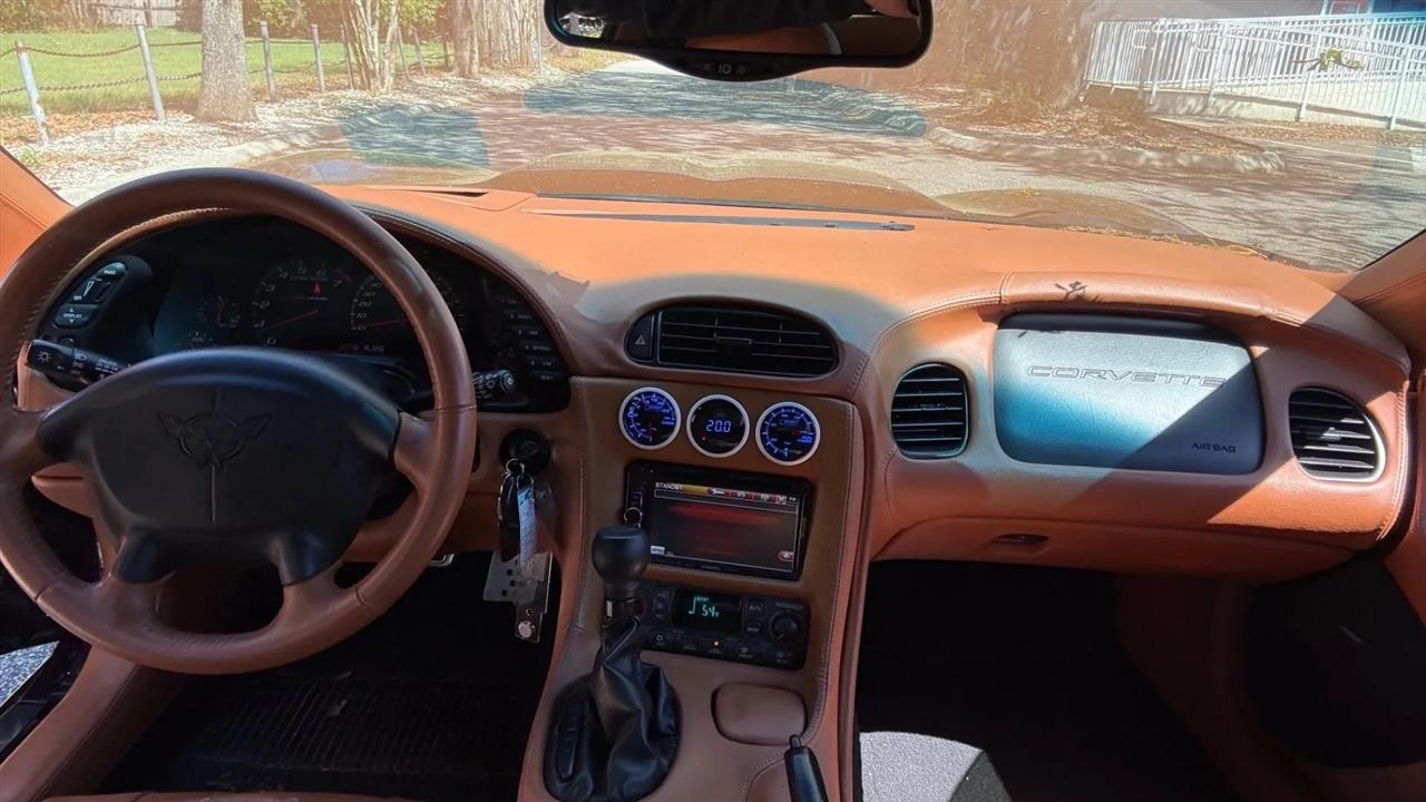 Chevrolet Corvette 2dr Z06 Hardtop 2003