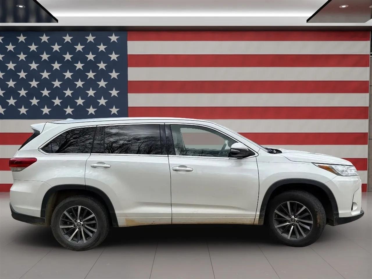 Toyota Highlander XLE V6 FWD (Natl) 2017