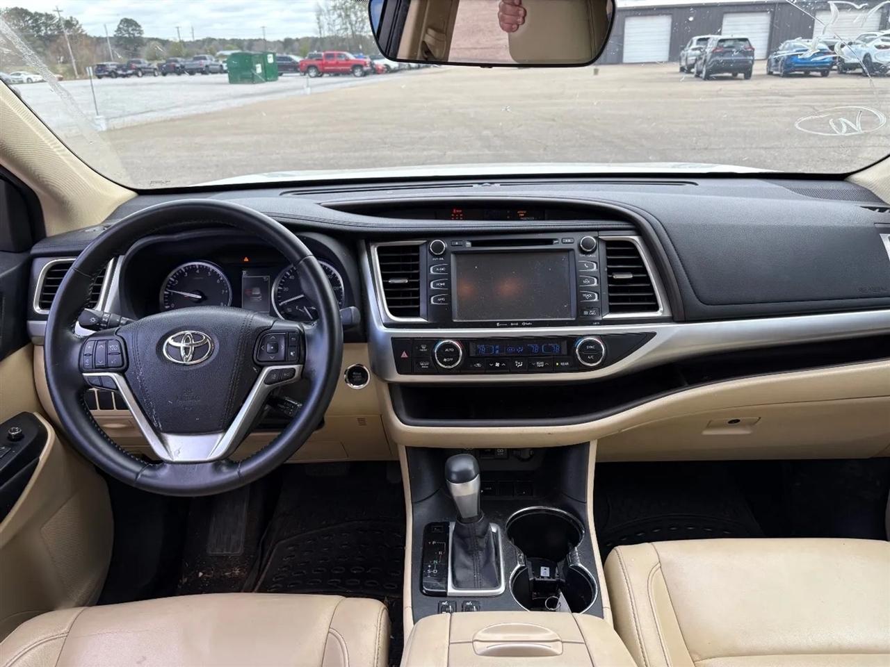 Toyota Highlander XLE V6 FWD (Natl) 2017