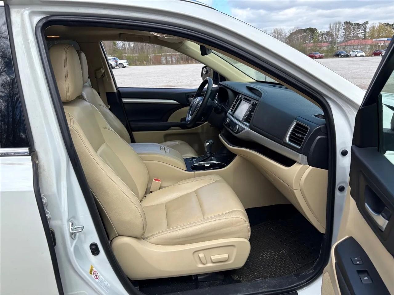 Toyota Highlander XLE V6 FWD (Natl) 2017