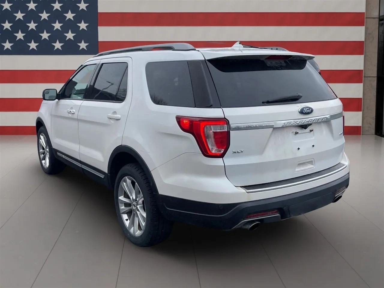 Ford Explorer XLT 4WD 2018