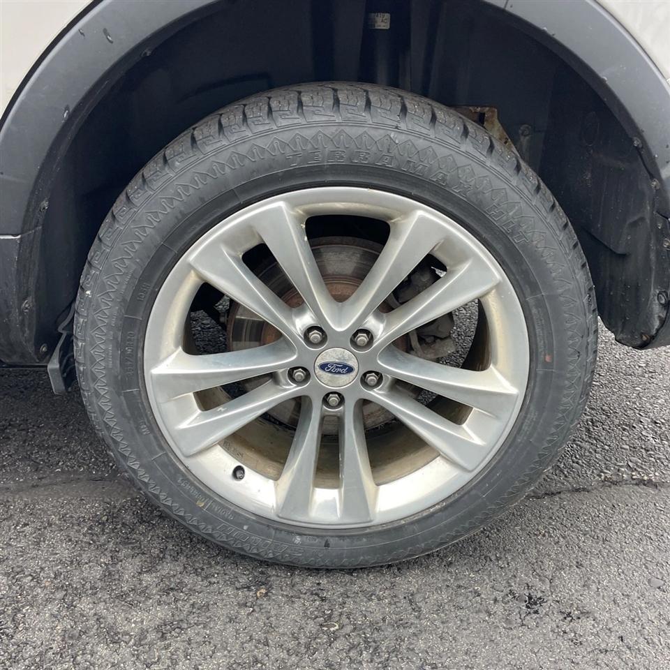 Ford Explorer XLT 4WD 2018