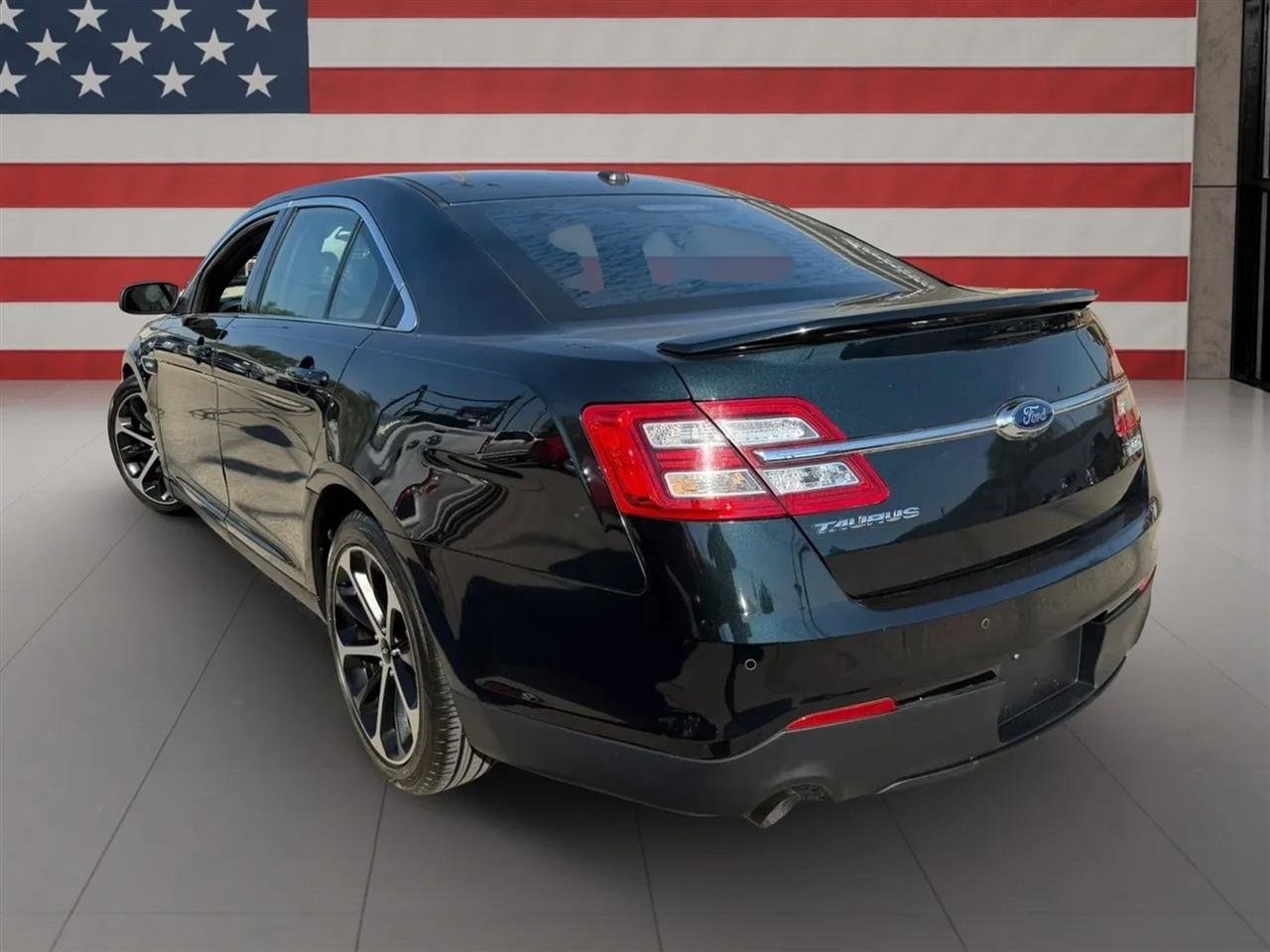 Ford Taurus 4dr Sdn SHO AWD 2014