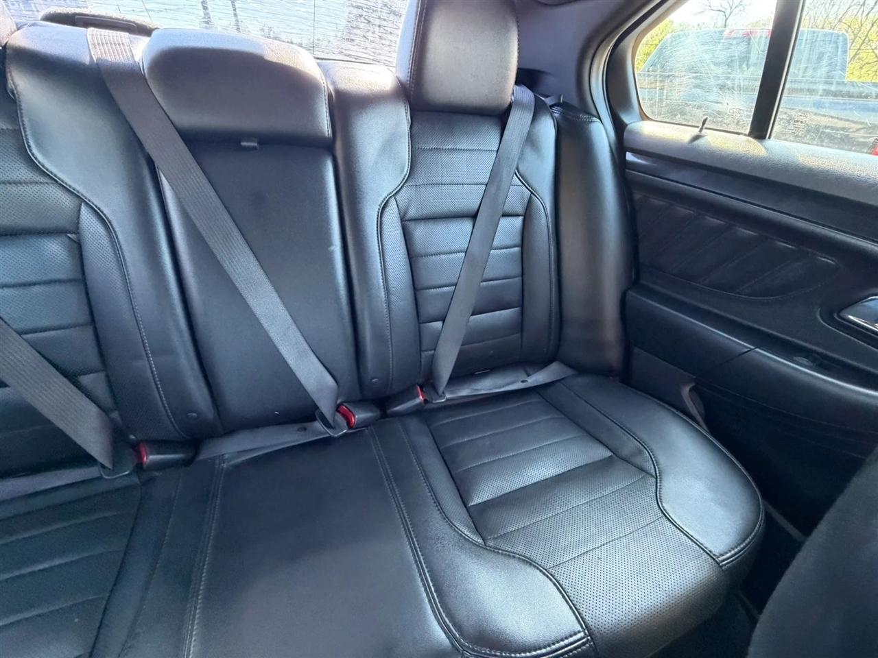 Ford Taurus 4dr Sdn SHO AWD 2014