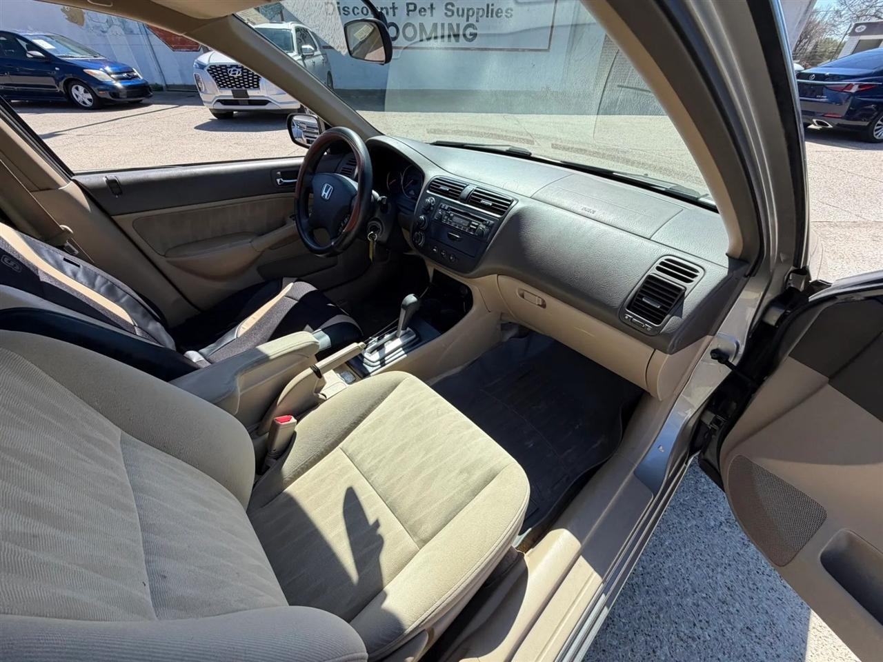 Honda Civic Sdn LX AT 2005