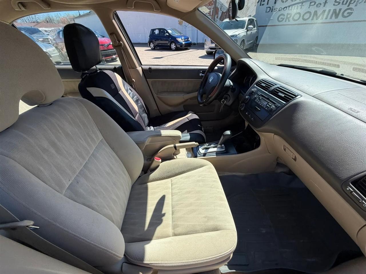 Honda Civic Sdn LX AT 2005