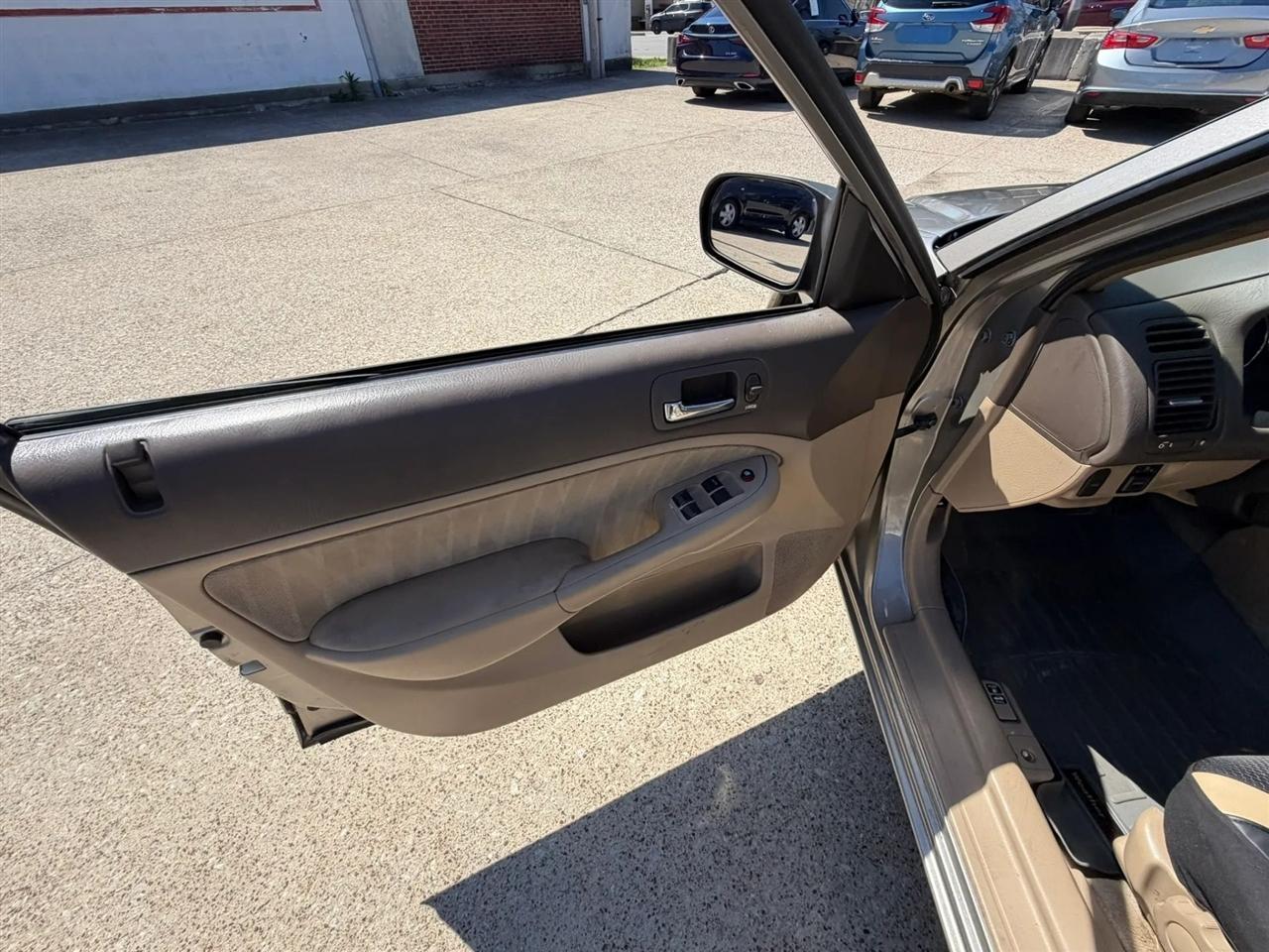 Honda Civic Sdn LX AT 2005