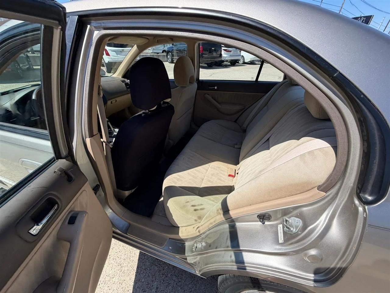 Honda Civic Sdn LX AT 2005