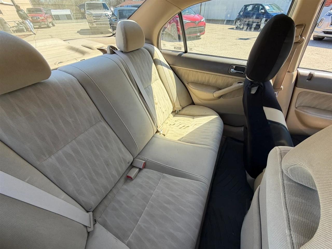 Honda Civic Sdn LX AT 2005