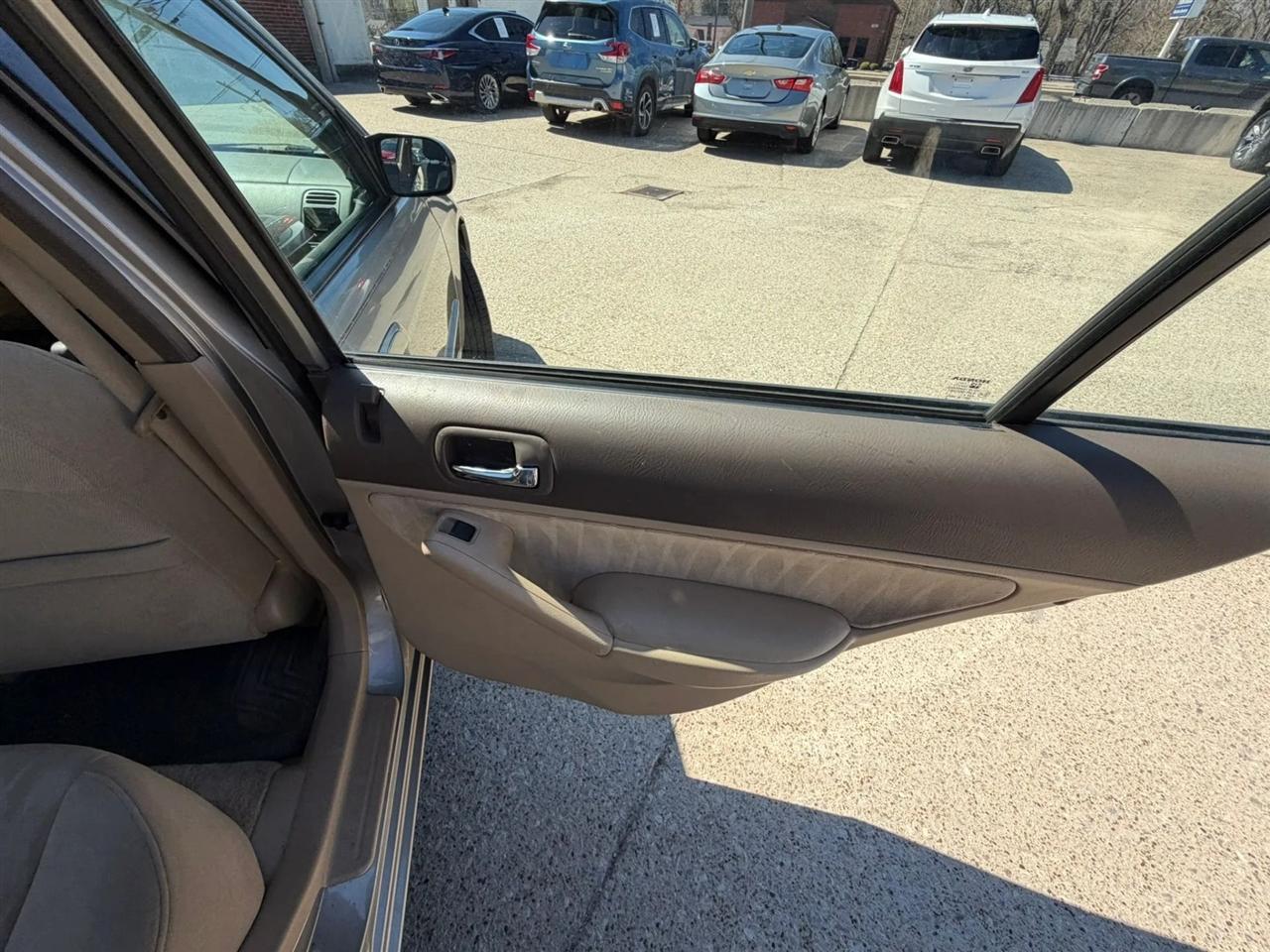 Honda Civic Sdn LX AT 2005