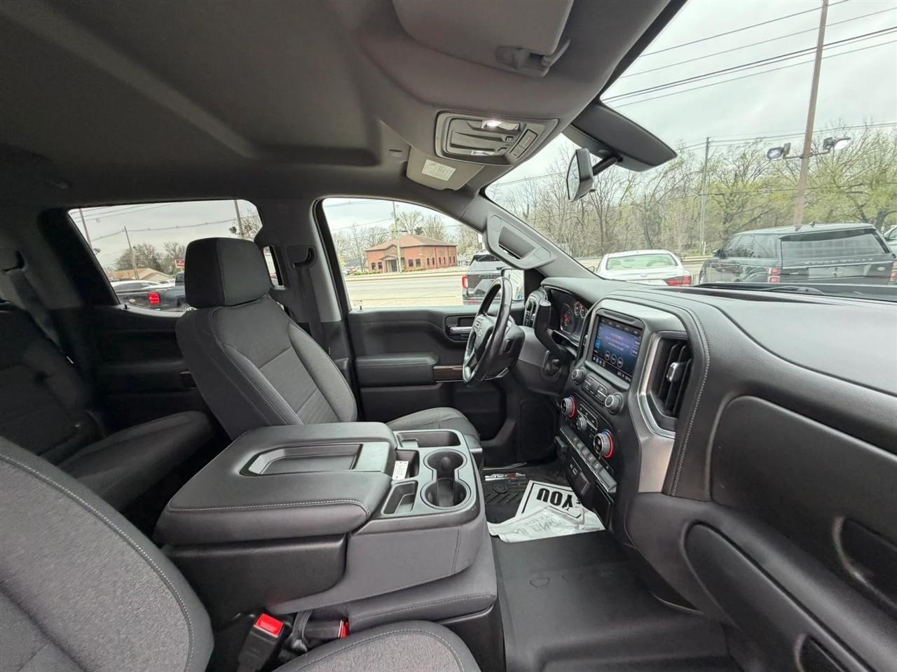 Chevrolet Silverado 1500 4WD Crew Cab 147" RST 2020