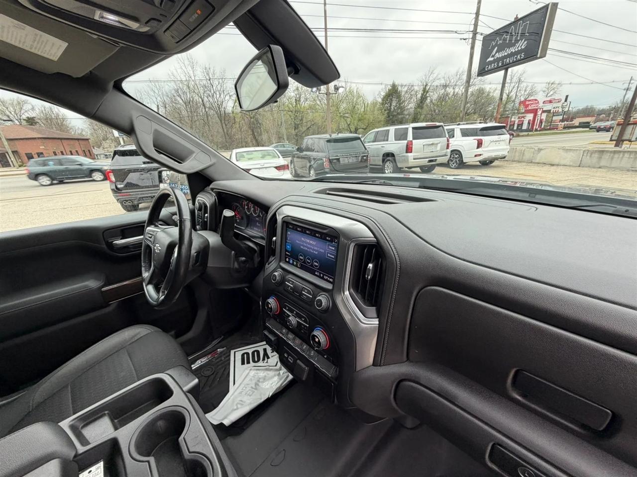 Chevrolet Silverado 1500 4WD Crew Cab 147" RST 2020