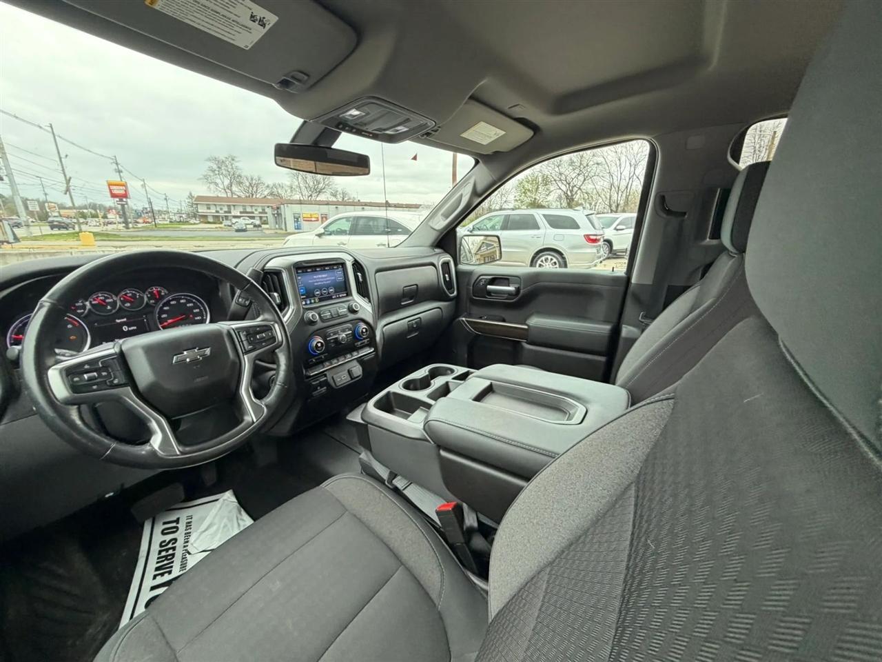 Chevrolet Silverado 1500 4WD Crew Cab 147" RST 2020