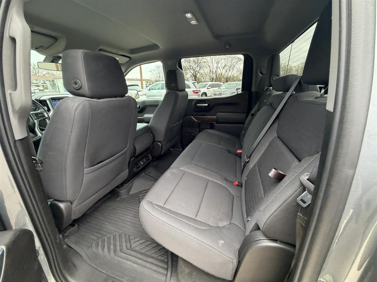 Chevrolet Silverado 1500 4WD Crew Cab 147" RST 2020