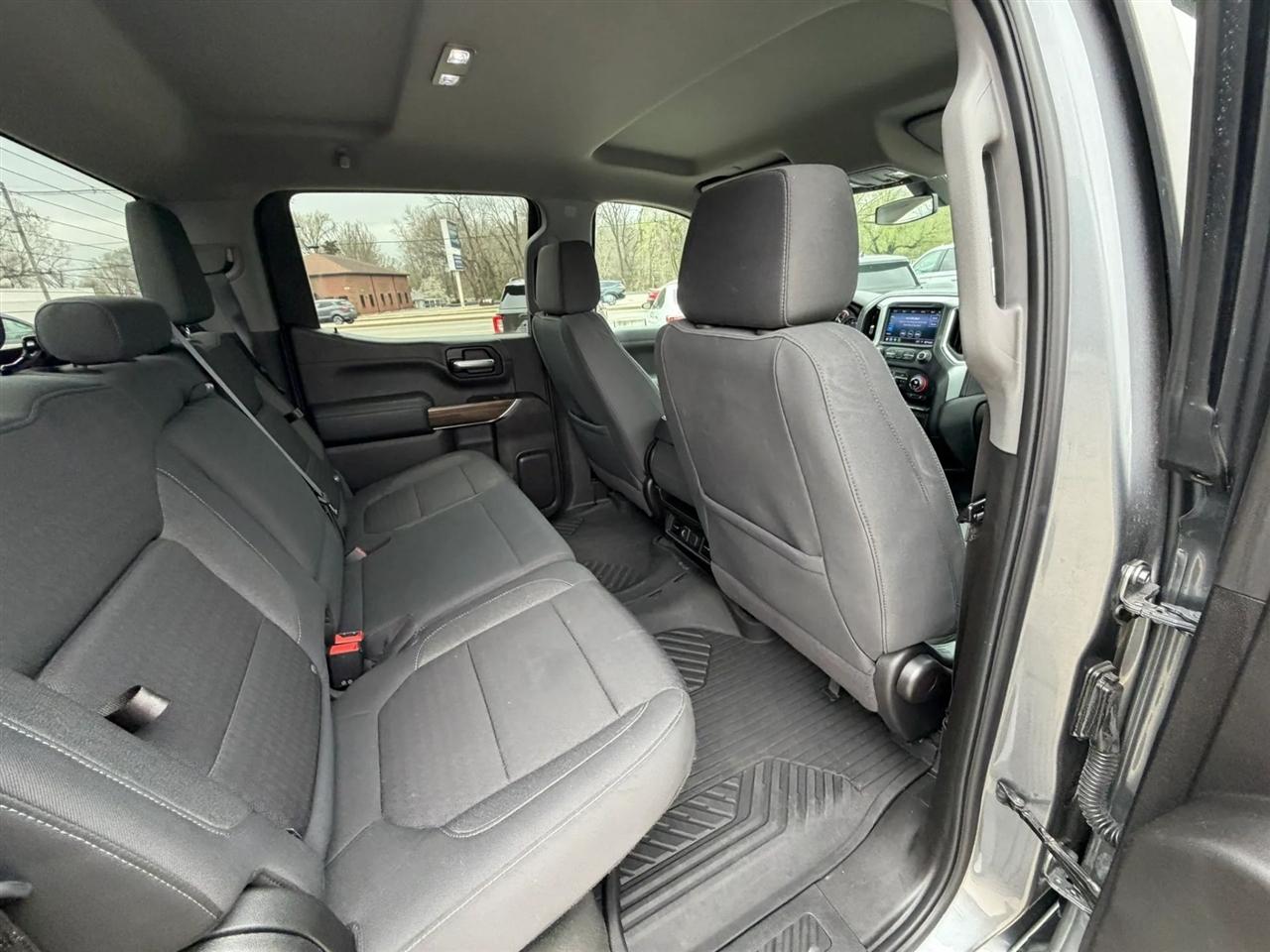 Chevrolet Silverado 1500 4WD Crew Cab 147" RST 2020