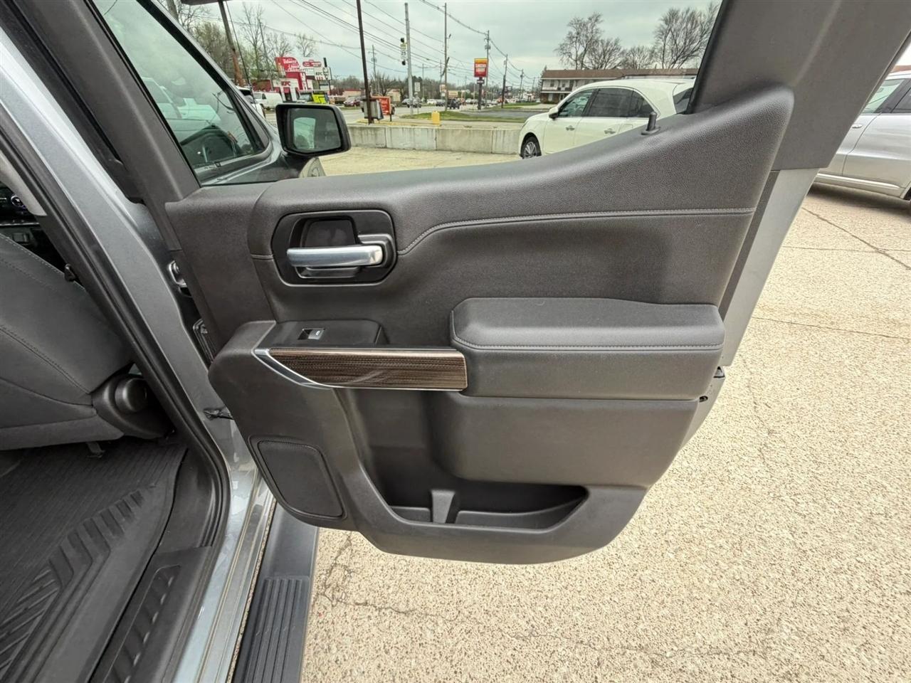 Chevrolet Silverado 1500 4WD Crew Cab 147" RST 2020