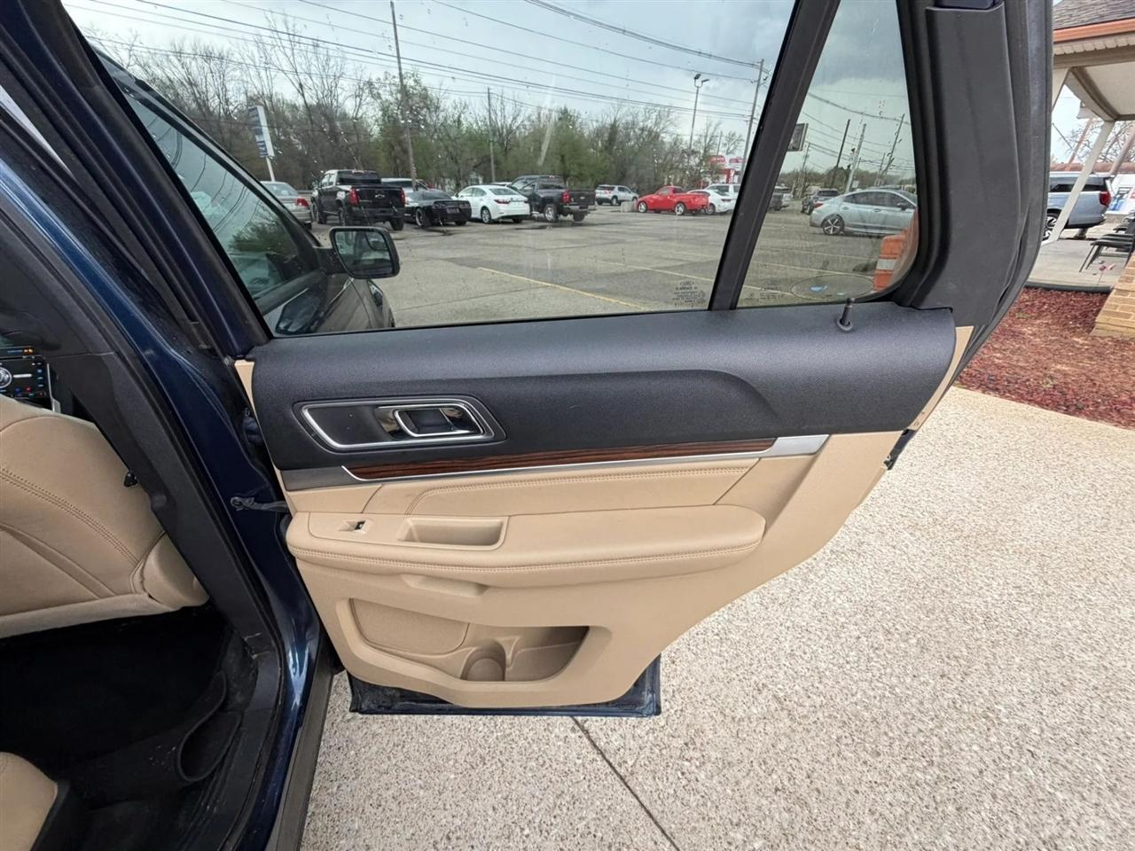 Ford Explorer Limited FWD 2017