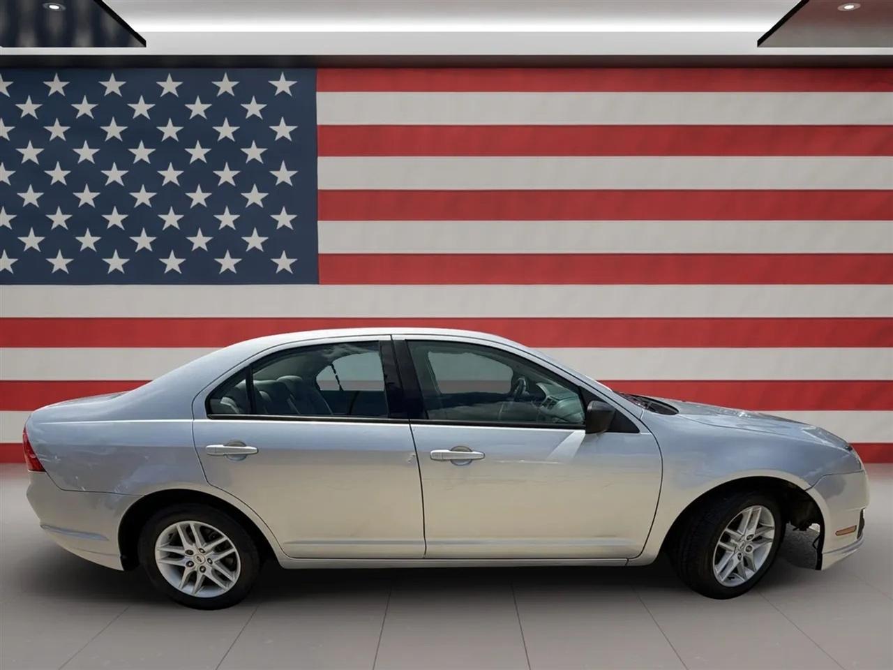 Ford Fusion 4dr Sdn S FWD 2010