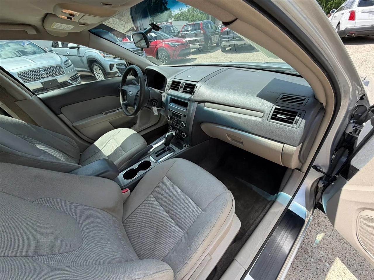 Ford Fusion 4dr Sdn S FWD 2010