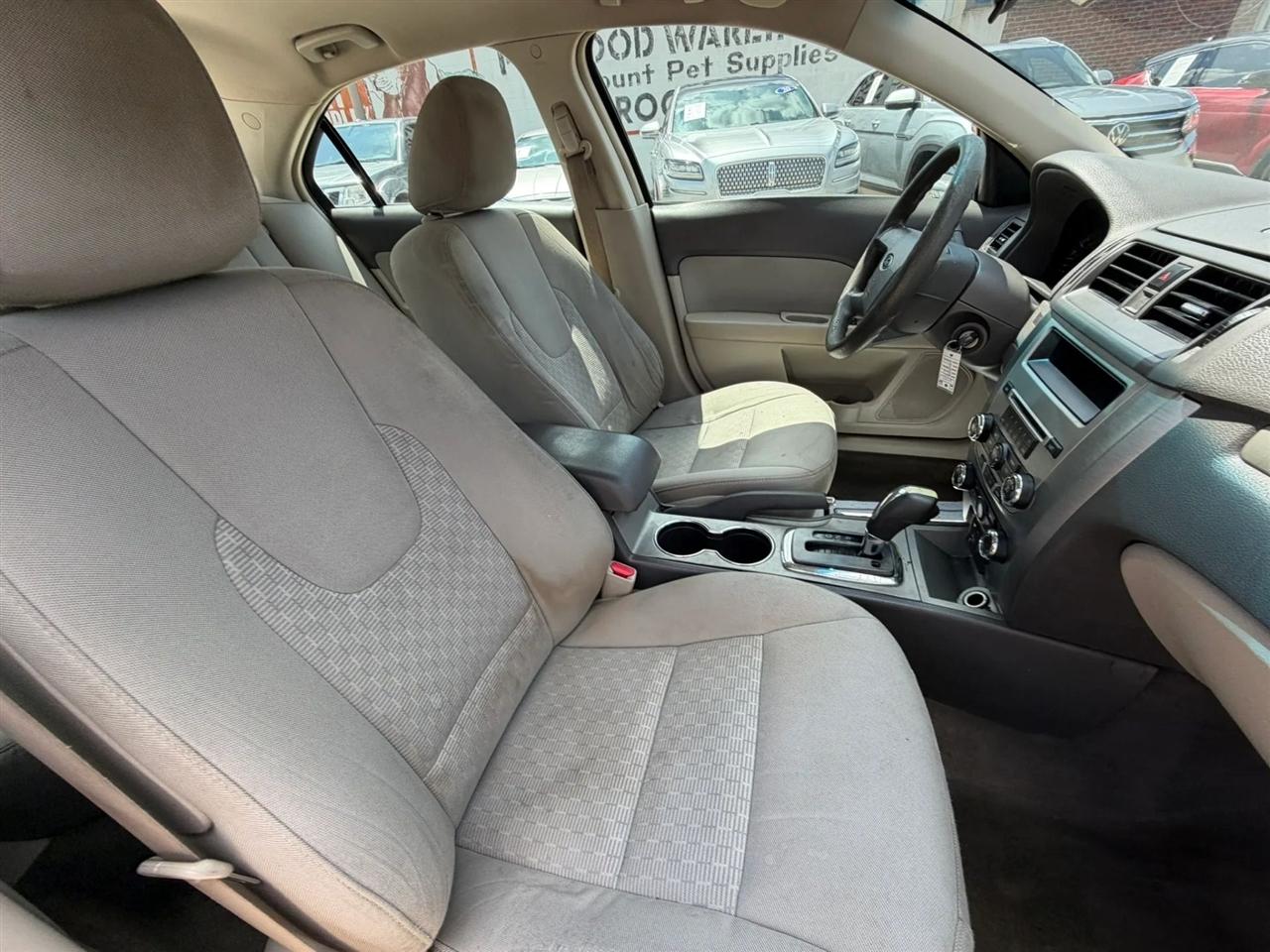 Ford Fusion 4dr Sdn S FWD 2010