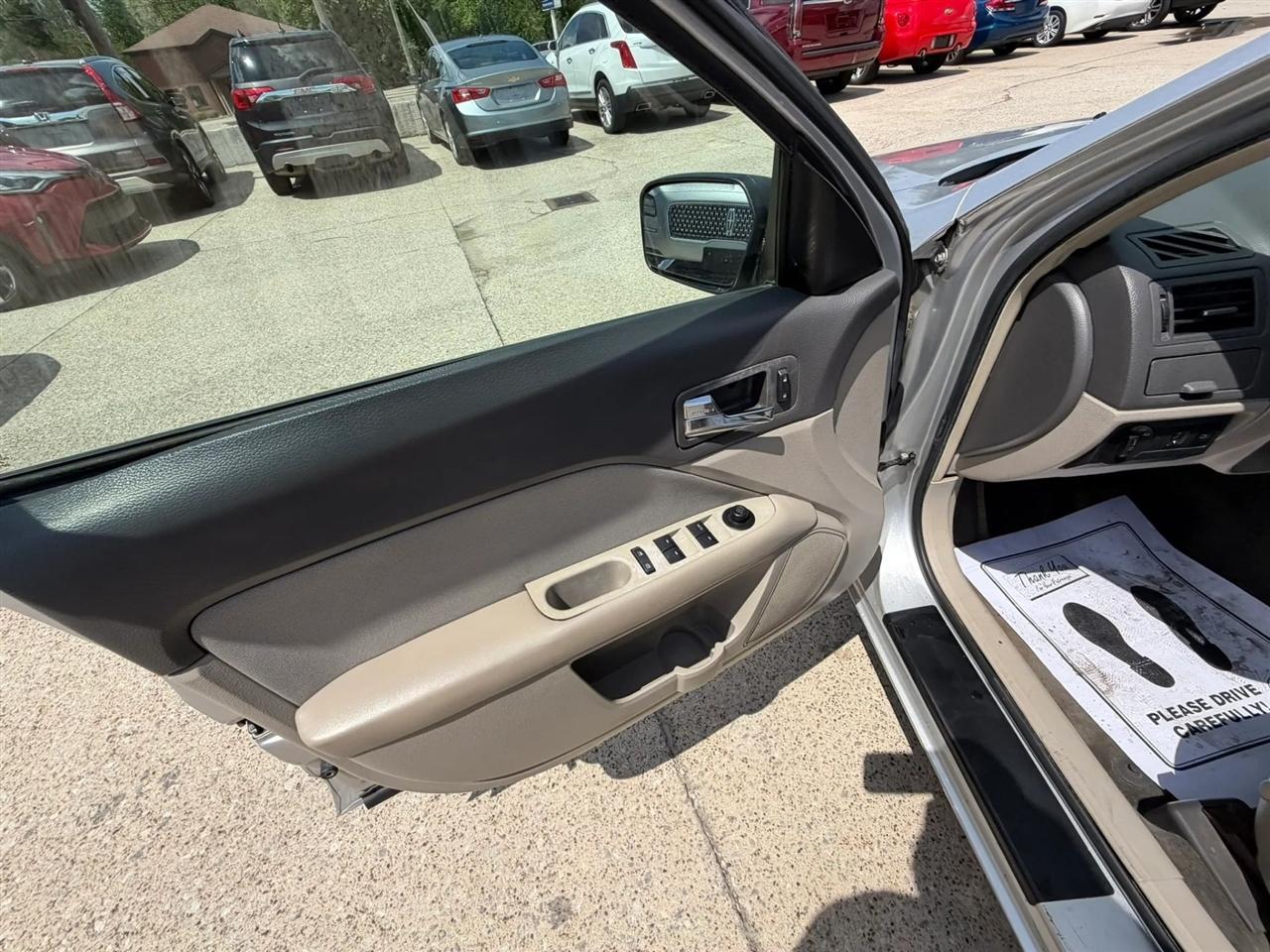 Ford Fusion 4dr Sdn S FWD 2010