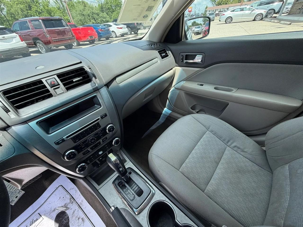 Ford Fusion 4dr Sdn S FWD 2010