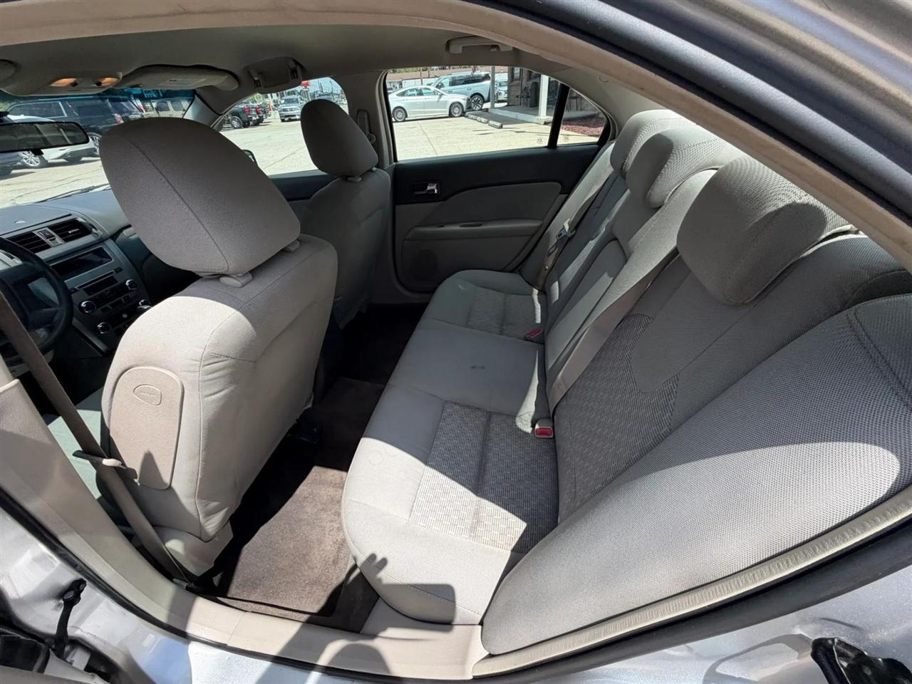 Ford Fusion 4dr Sdn S FWD 2010