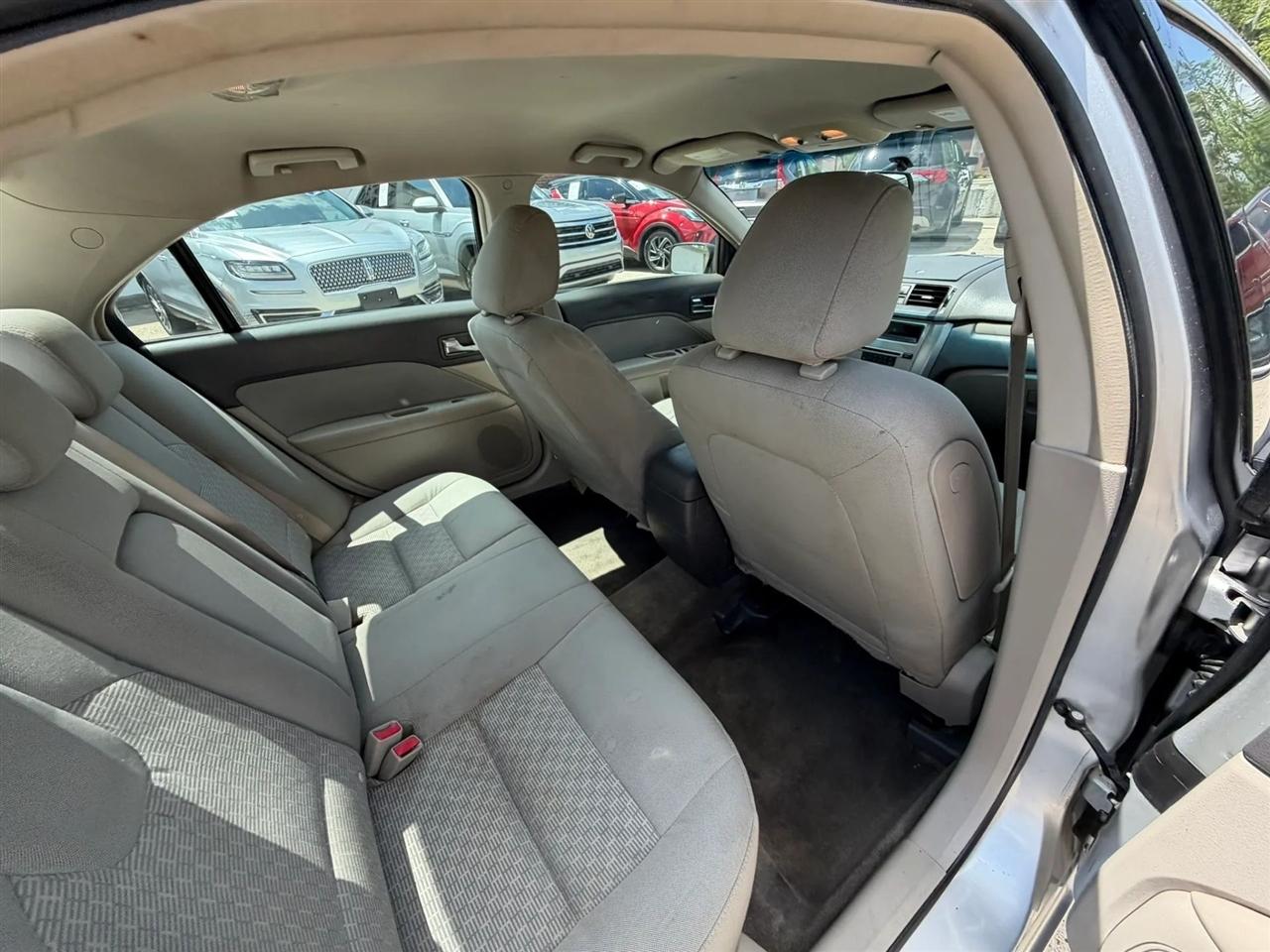 Ford Fusion 4dr Sdn S FWD 2010