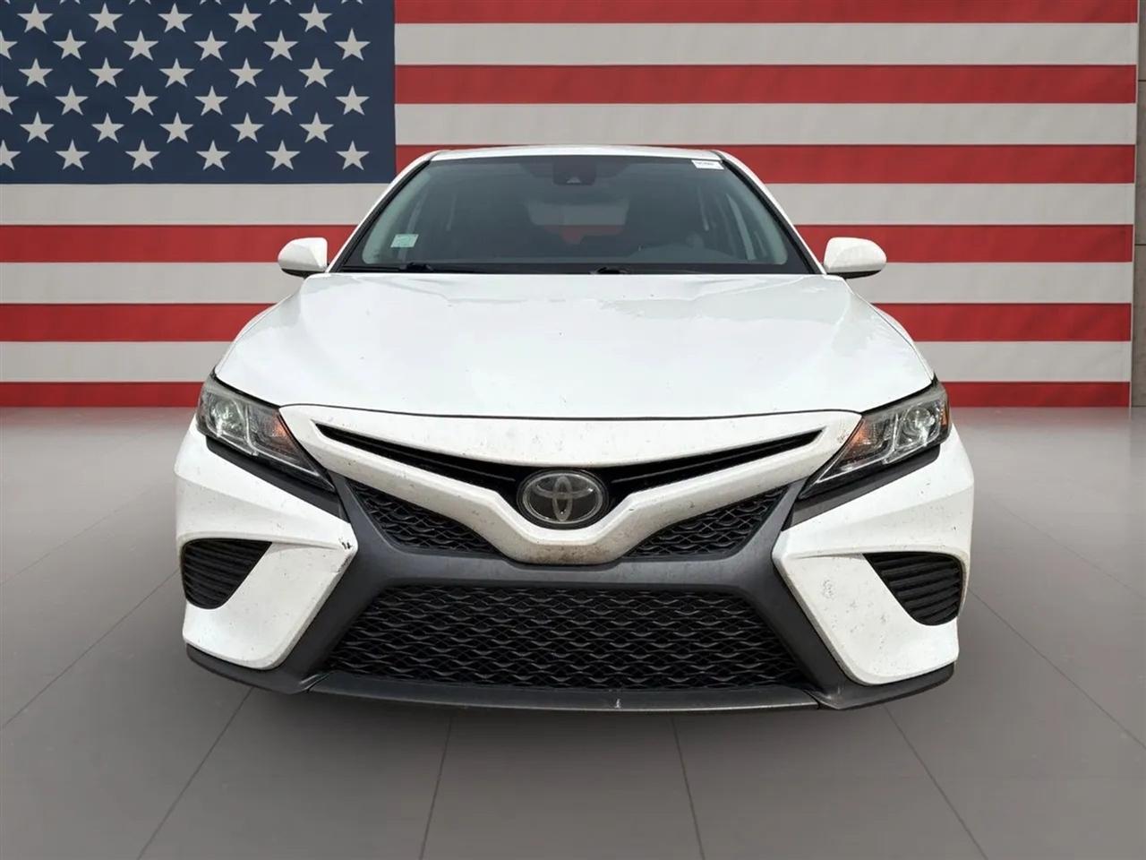 Toyota Camry XLE Auto (Natl) 2019
