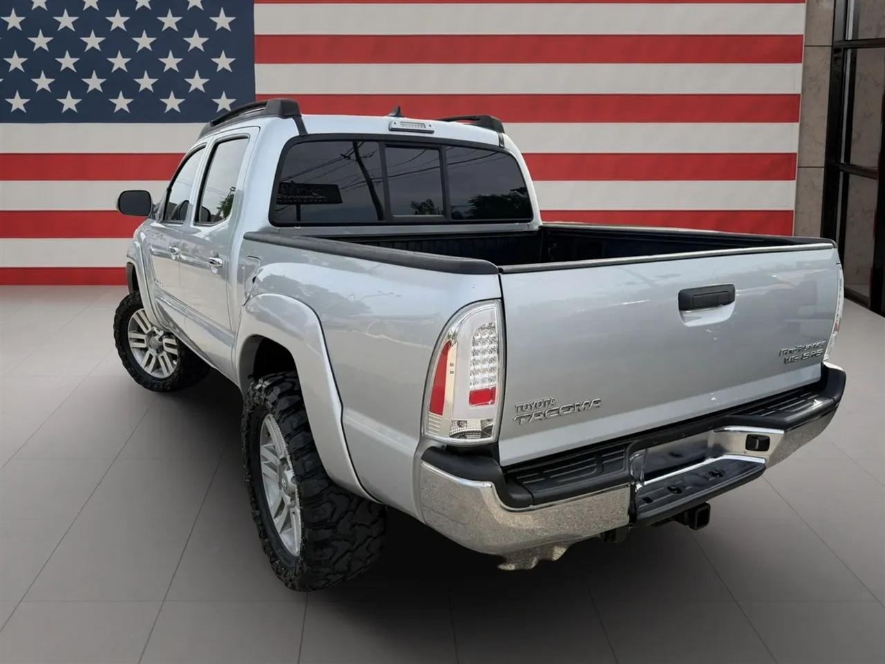 Toyota Tacoma 2WD Double Cab V6 AT PreRunner (Natl) 2012