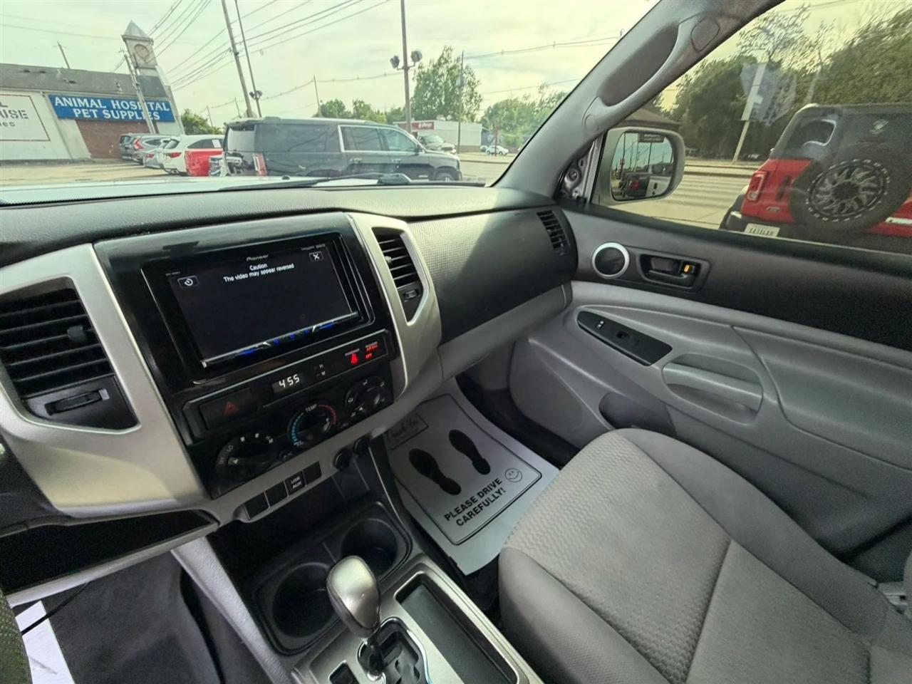 Toyota Tacoma 2WD Double Cab V6 AT PreRunner (Natl) 2012