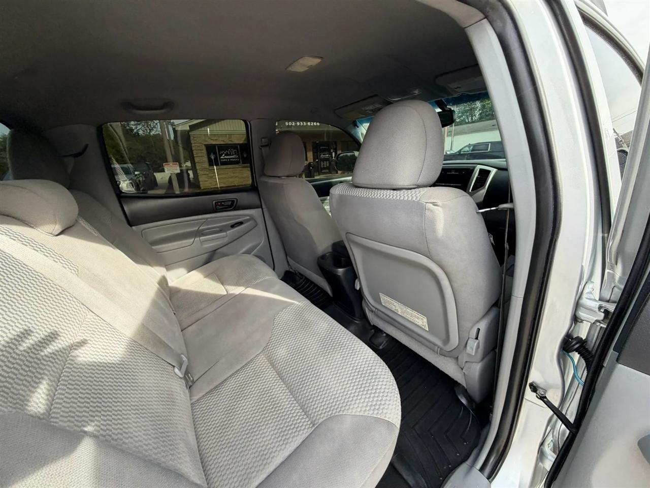 Toyota Tacoma 2WD Double Cab V6 AT PreRunner (Natl) 2012