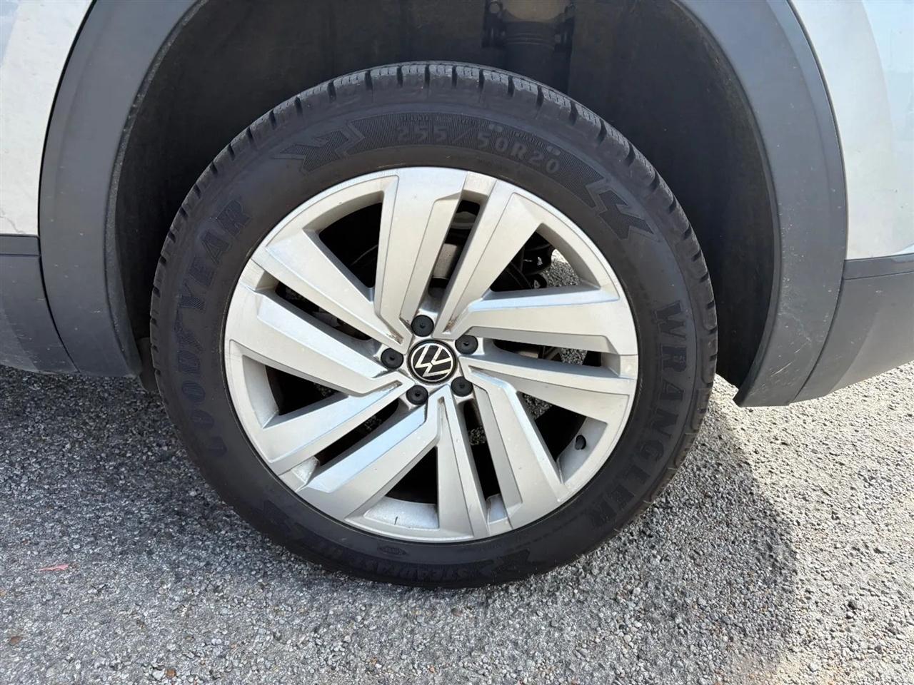 Volkswagen Atlas Cross Sport 2.0T SE w/Technology FWD 2020