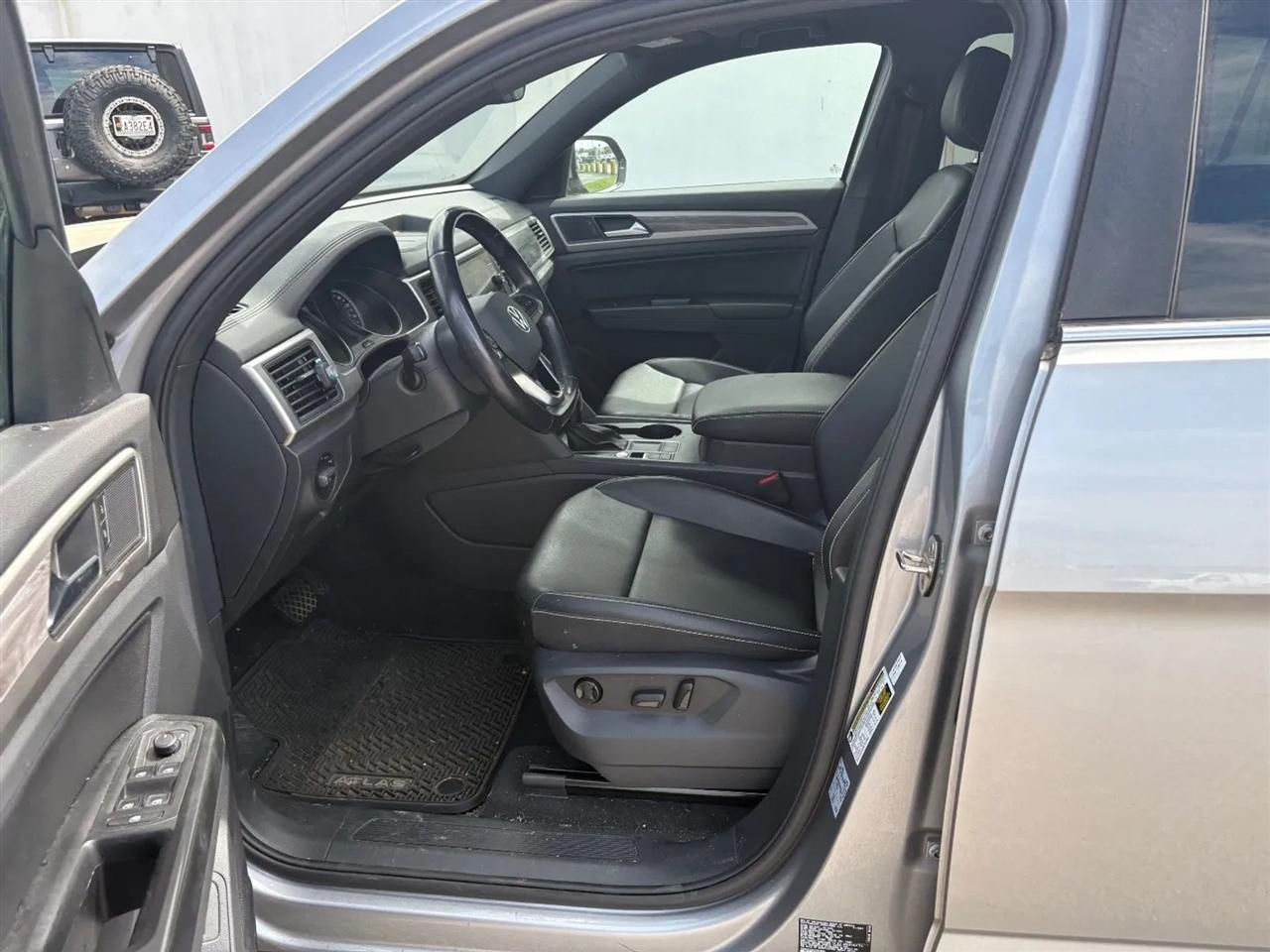 Volkswagen Atlas Cross Sport 2.0T SE w/Technology FWD 2020