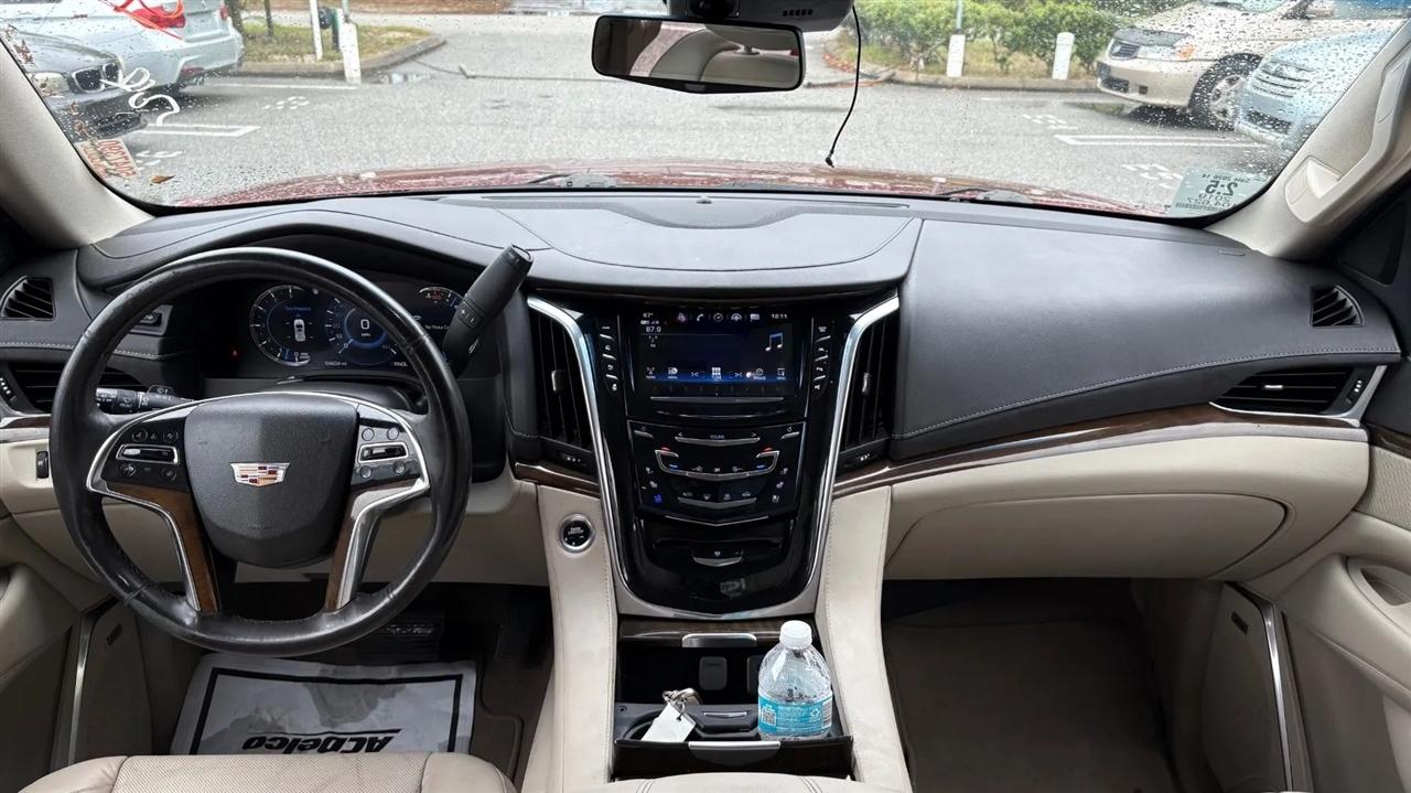 Cadillac Escalade 2WD 4dr Luxury 2019