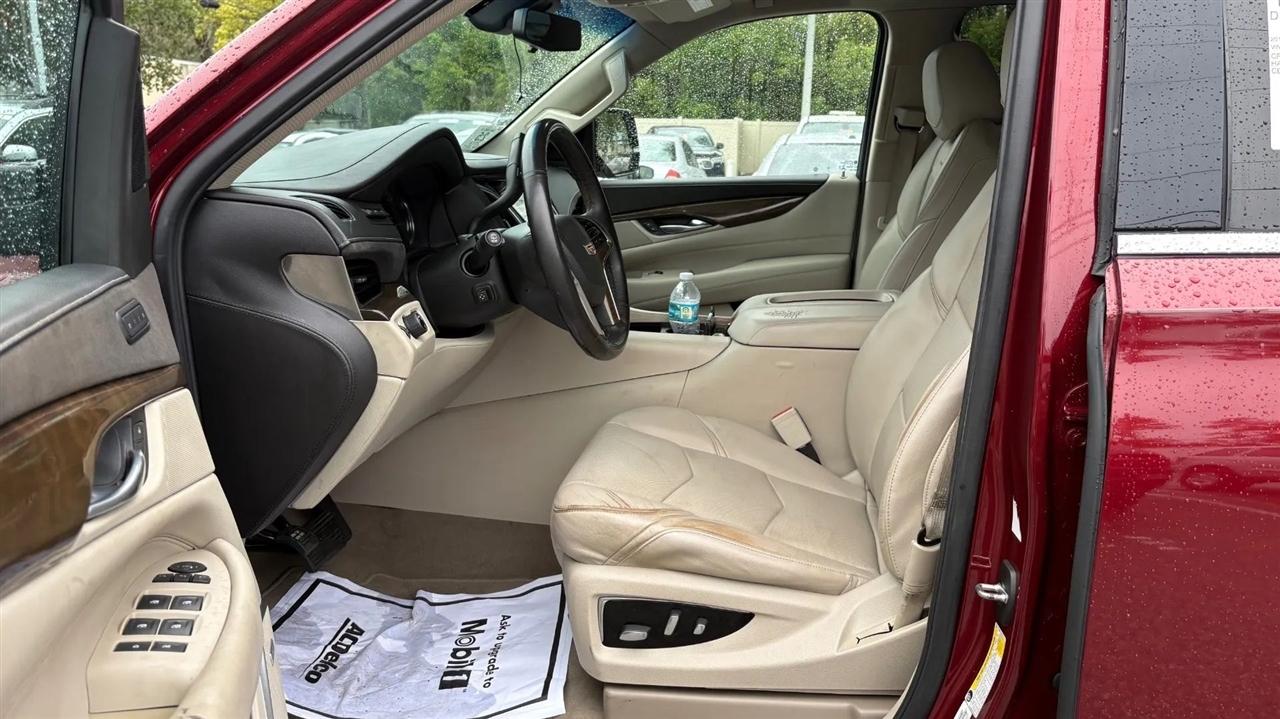 Cadillac Escalade 2WD 4dr Luxury 2019