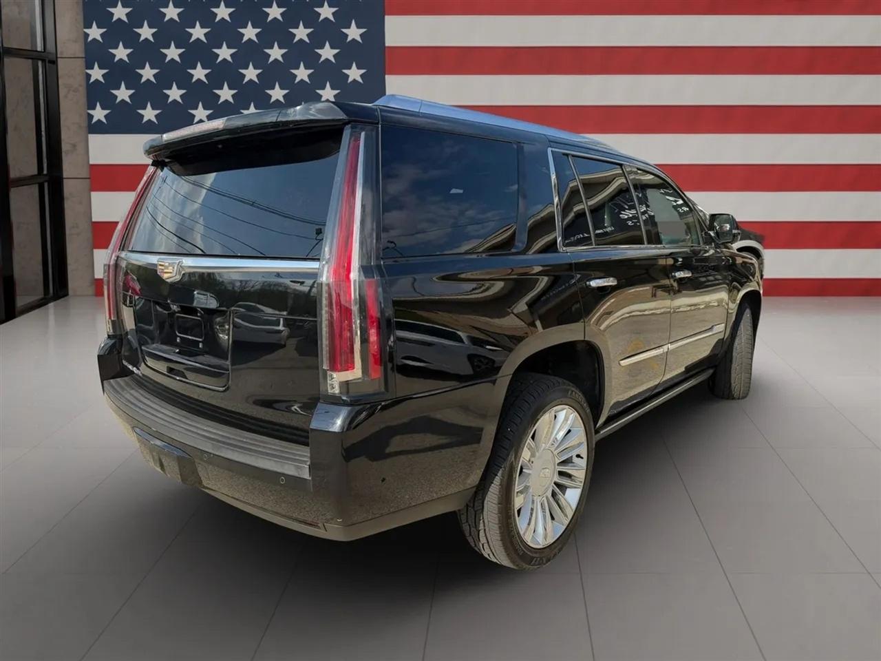 Cadillac Escalade 4WD 4dr Platinum 2017