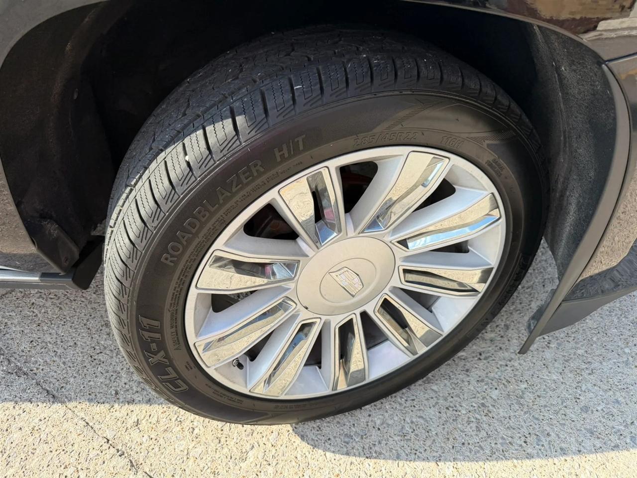 Cadillac Escalade 4WD 4dr Platinum 2017