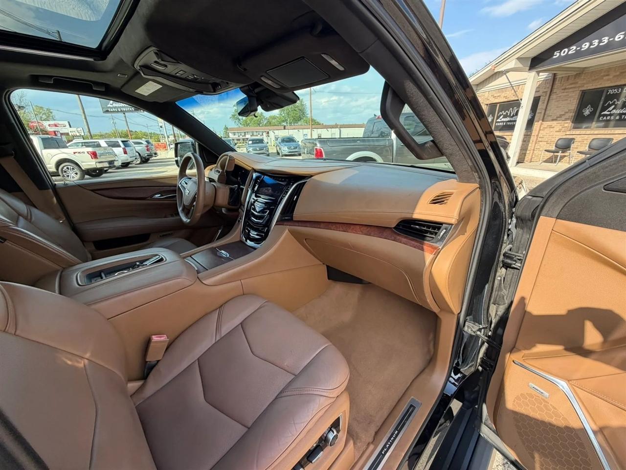 Cadillac Escalade 4WD 4dr Platinum 2017