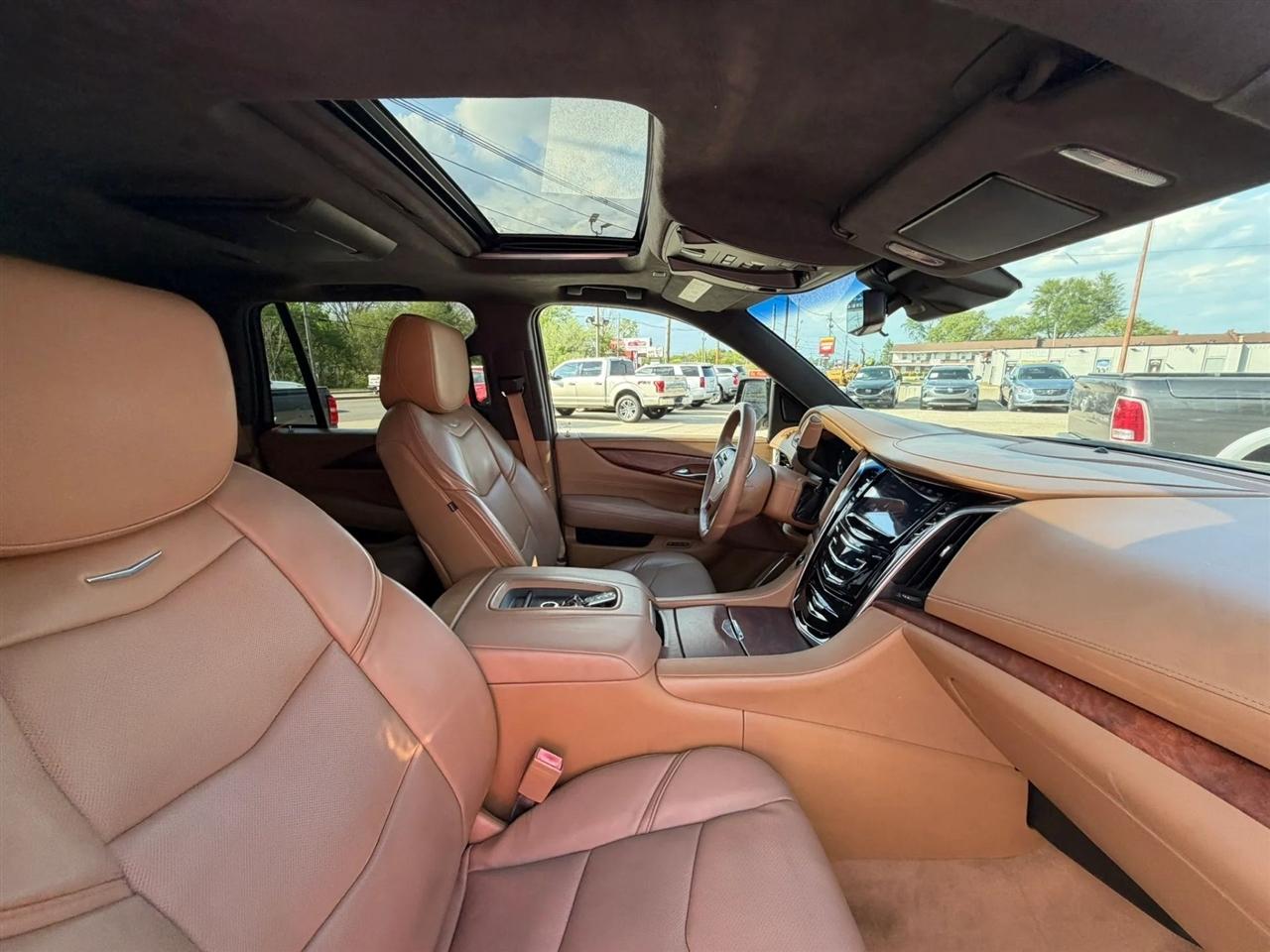 Cadillac Escalade 4WD 4dr Platinum 2017