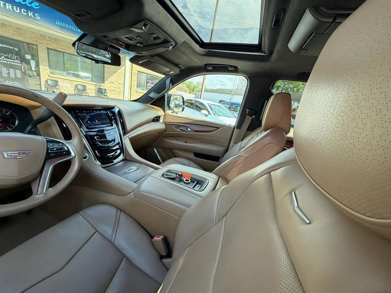 Cadillac Escalade 4WD 4dr Platinum 2017